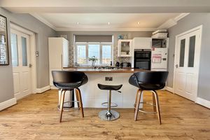 Kitchen/Dining/Family Room- click for photo gallery